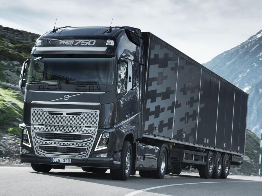 Volvo FH16 750 4x2 2012 года  (фото 3 из 18)